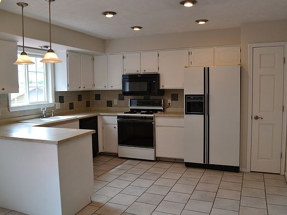 2nd image of 2607 Ponderosa Dr