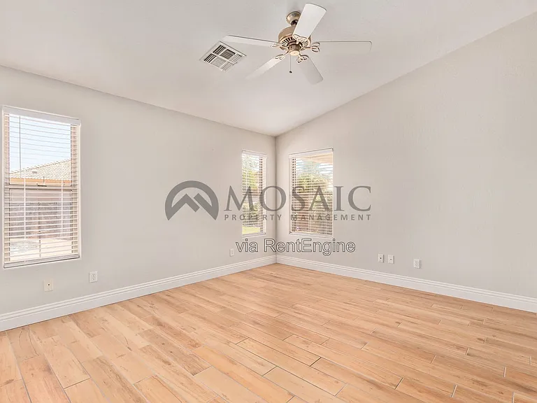 3381 E Flamingo Ct — Photo 17