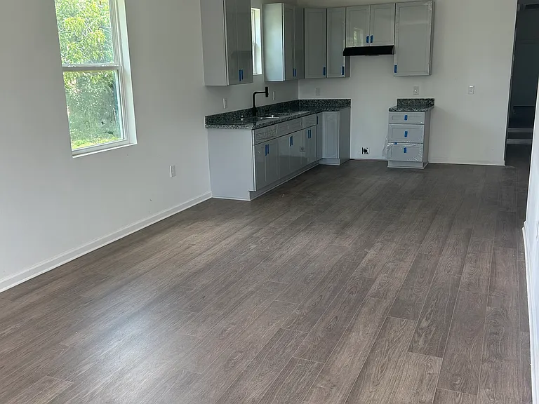 4906 Camelia St — Photo 2
