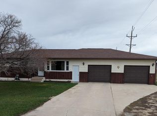 218 Maple Ave E, Forman, ND 58032
