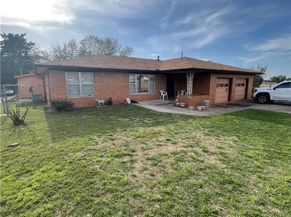 110 N 5th St, Tecumseh, OK 74873