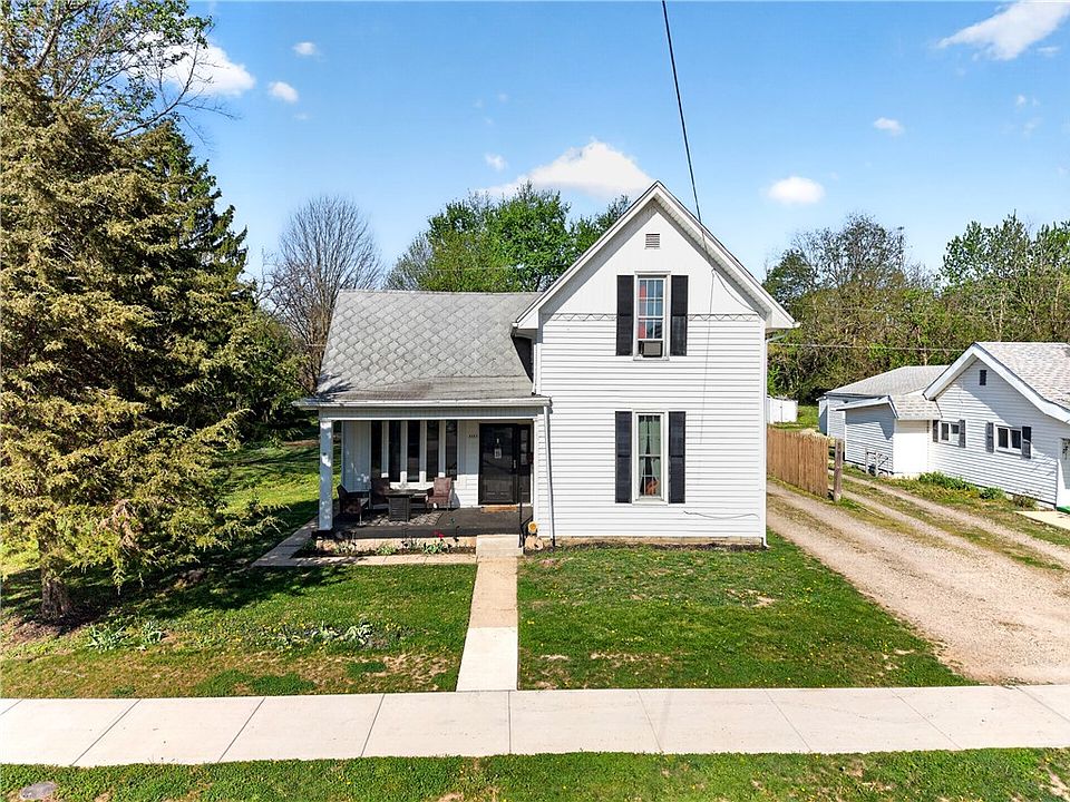 1st image of 1117 N Maple St