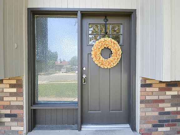 3rd image of 6109 W Brook Hollow Dr