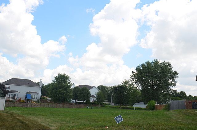 1st image of 23664 W Dayfield Ct