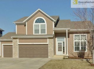 2168 W Ferrel Dr, Olathe, KS 66061
