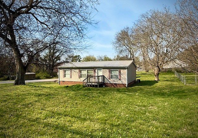 1st image of 224 Chapman Ln