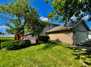 817 Jack Russell Ave, Shakopee, MN 55379