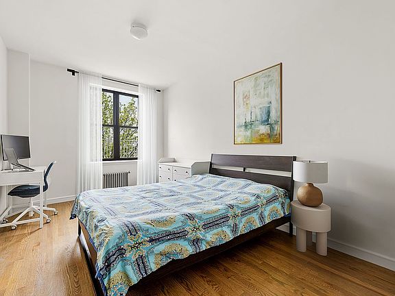 5th image of 710 Riverside Dr APT 2D