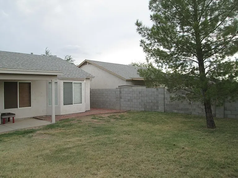 1370 E Cactus Bloom Way — Photo 4
