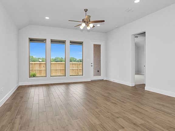 3rd image of 19223 Satsuma Ridge Dr