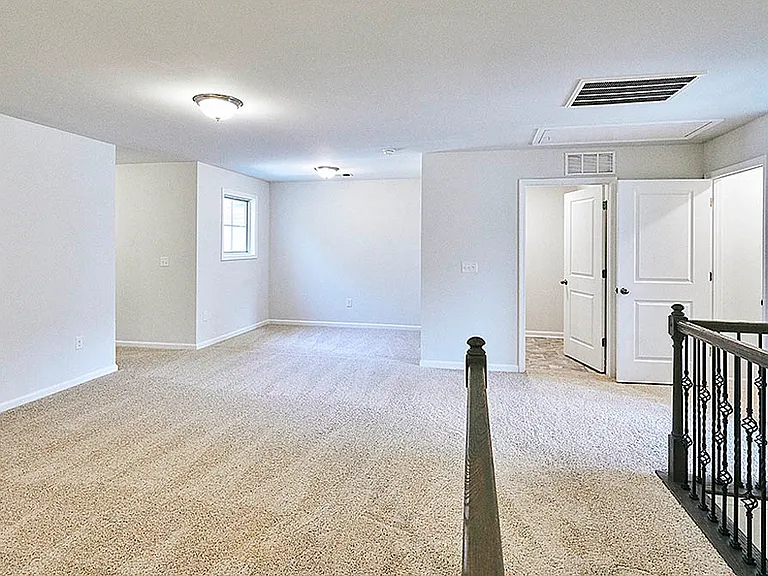 729 Andrade Dr — Photo 10
