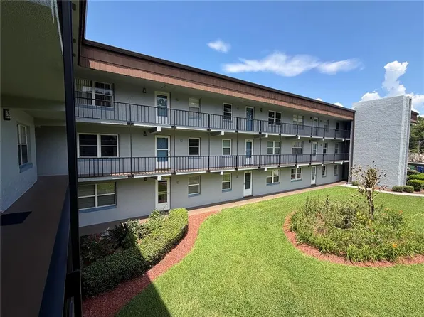 333 Lake Howard Dr NW APT 211B, Winter Haven, FL 33880