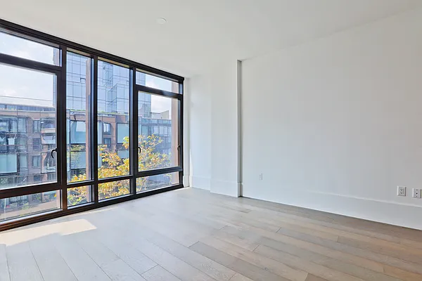 Sold by Landmark Property Holdings LLC | media 11