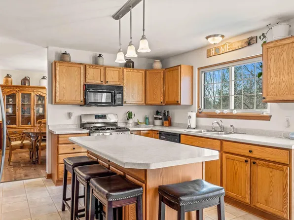 32644 Trail LANE, Burlington, WI 53105