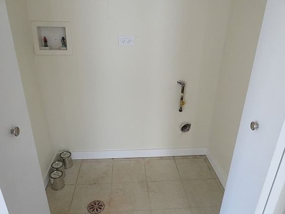 5th image of 546 E 32nd St Unit A