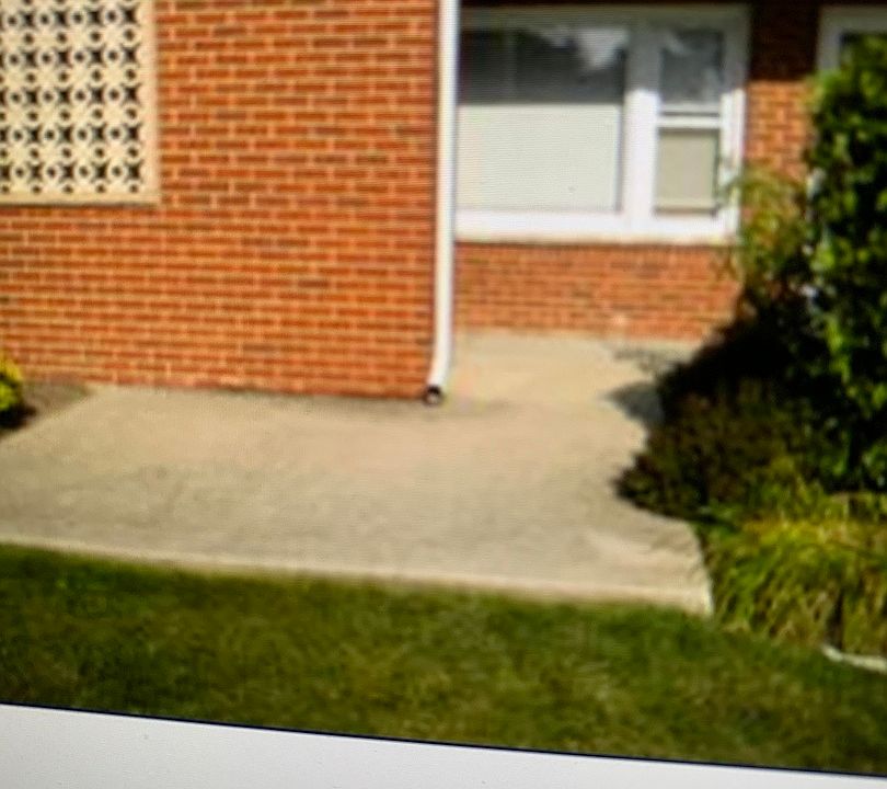 1st image of 1109 Holiday Ln APT 6