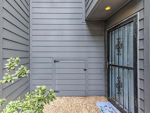 5th image of 3992 Grahamdale Cir APT A