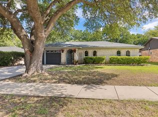 6029 Harrison Way, Watauga, TX 76148