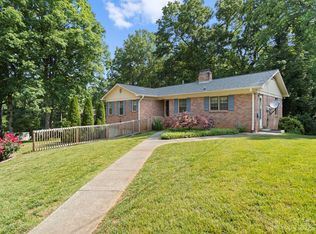 110 Rockview Ln, Morganton, NC 28655