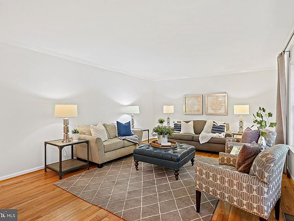 3rd image of 2909 Friendlywood Way
