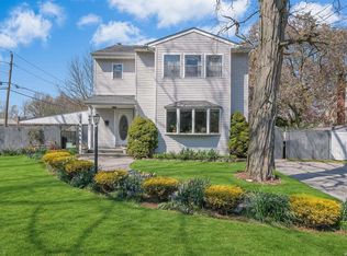 463 Kime Ave, West Islip, NY 11795