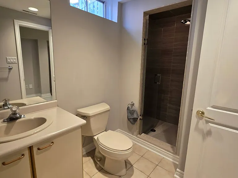 25 Pilkington Cres #BASEMENT — Photo 8