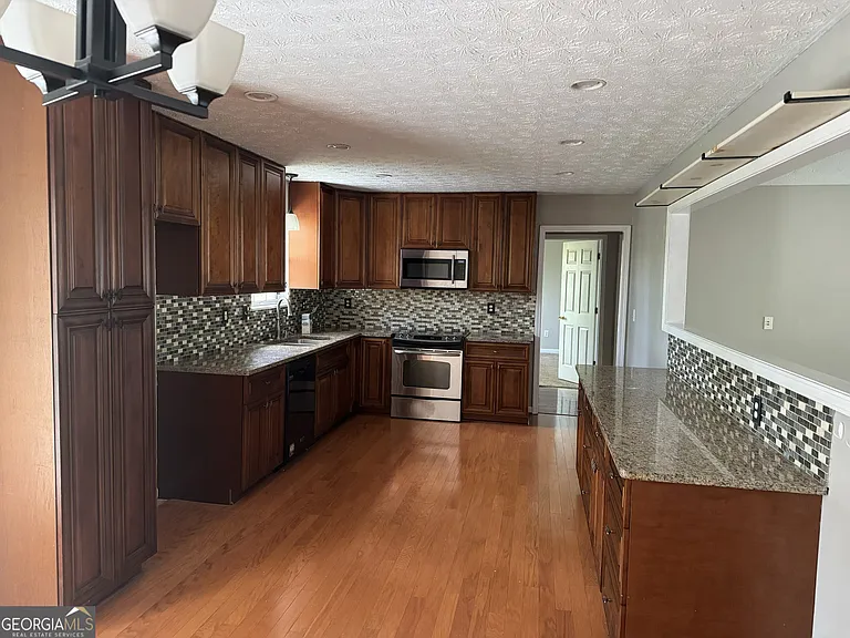 4554 Trellis Way — Photo 7