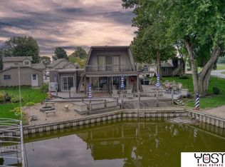 2112 Mid Lake Dr, Union, NE 68455