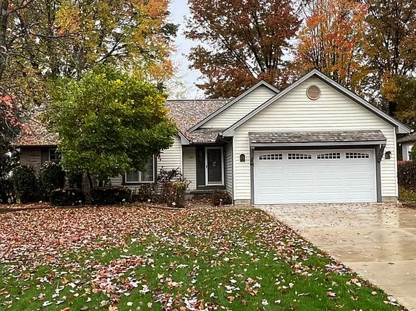 1864 Meadowlark Dr, Niles, OH 44446