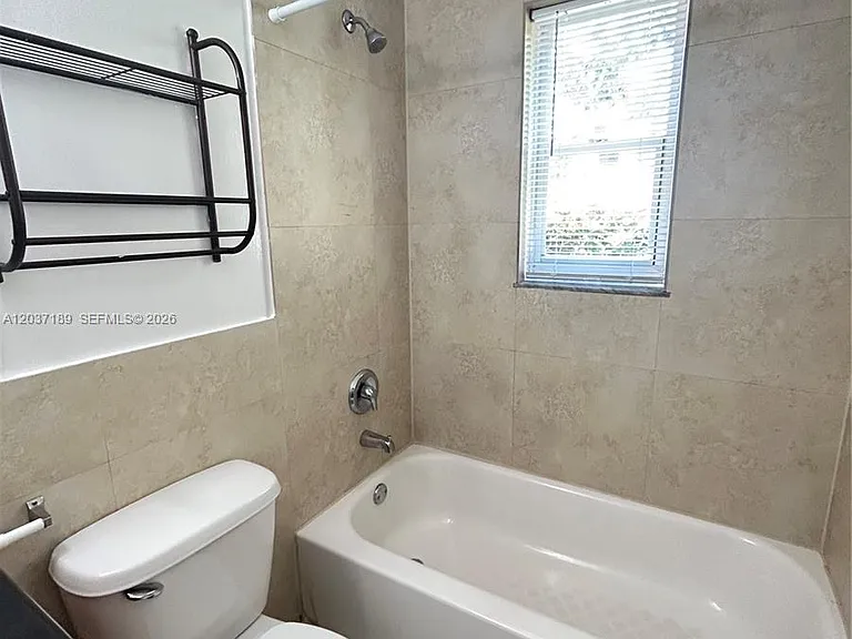 2880 Pine Tree Dr #5 — Photo 7