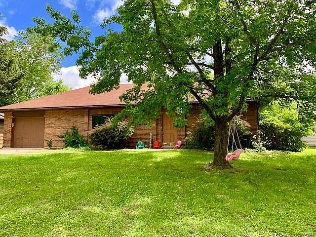 1st image of 1211 Winchester Dr