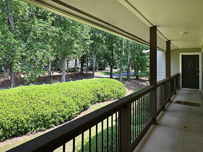 908 Park Ridge Cir — Photo 1