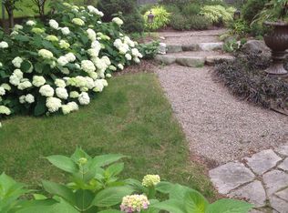 330 Taylor Ave, Rochester, MI 48307