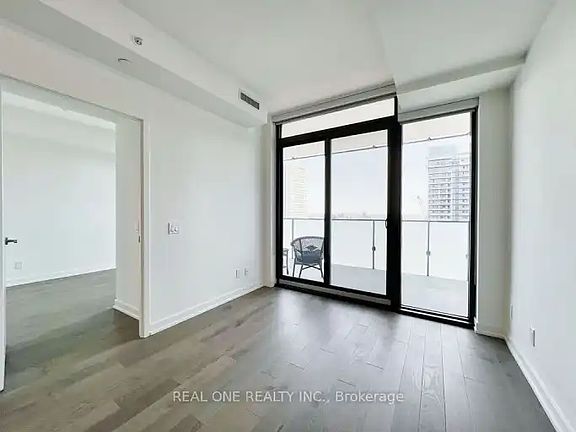 5th image of 20 Lombard St #3601