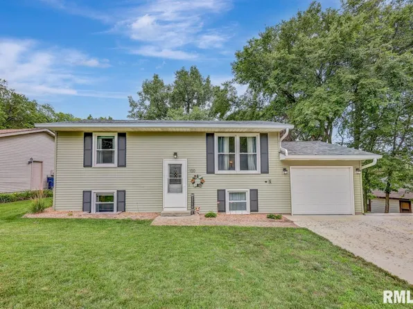 100 Yates Rd, Marquette Heights, IL 61554