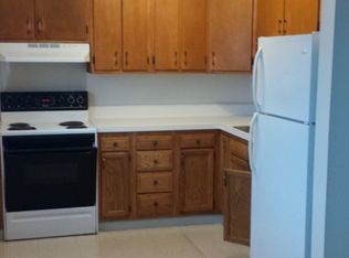 908 Lakeview Dr, Martinsburg, WV 25401