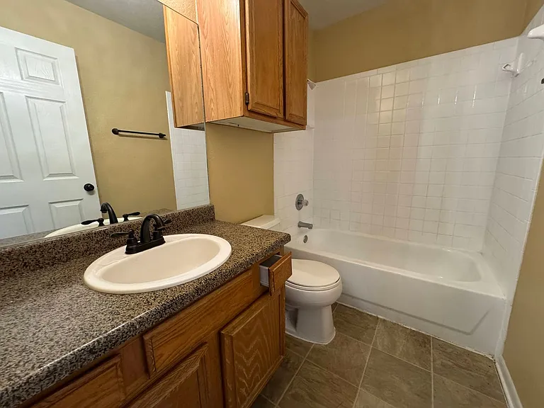 1210 Monroe Lp — Photo 37