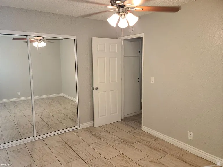 Cortada Apartments — Photo 7