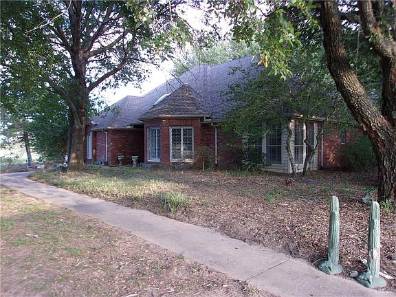 2nd image of 1054 County Road 1125