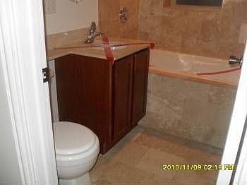3rd image of 2707 W Glenlake Ave #G