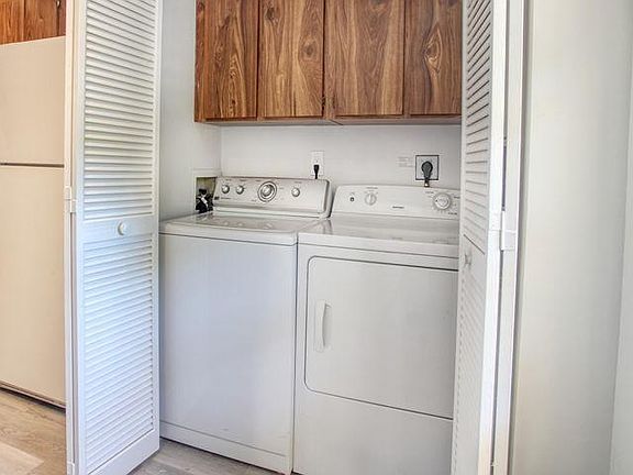 5th image of 2900 SW 22nd 222e Cir #22-2