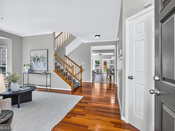 3rd image of 6555 Carston Ct