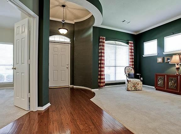 4th image of 2141 Goliad Cir