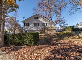 86 Locust Dr, Rocky Point, NY 11778