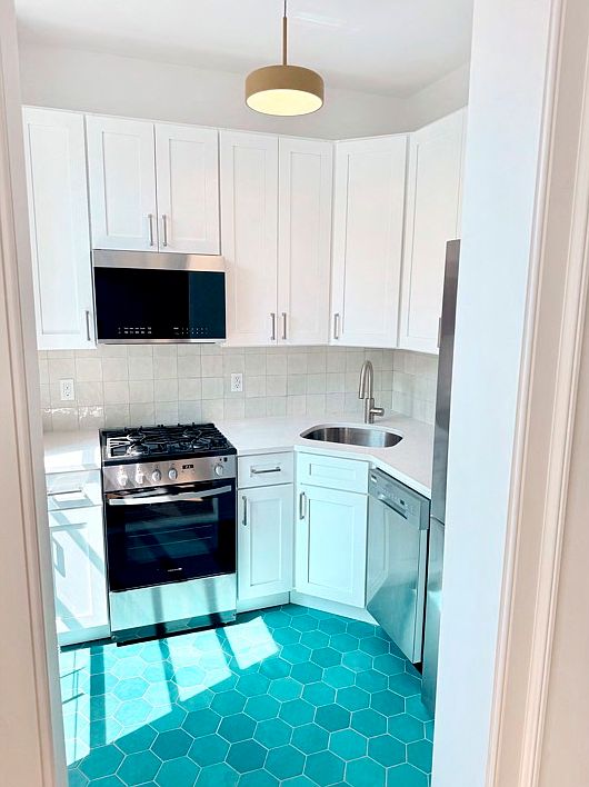 1st image of 180 Amity St #2