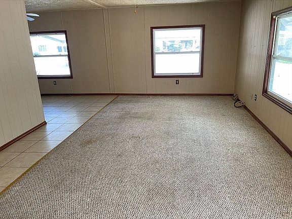 3rd image of 241 Windsor Dr
