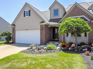 2584 Kerria Dr, Howell, MI