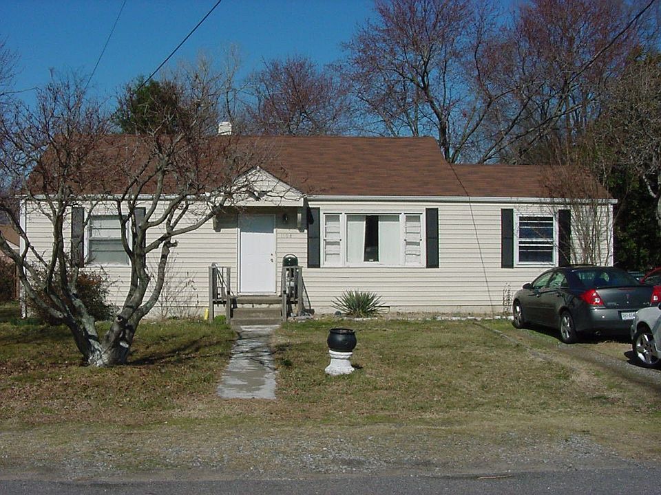 1st image of 1104 Southbury Ave