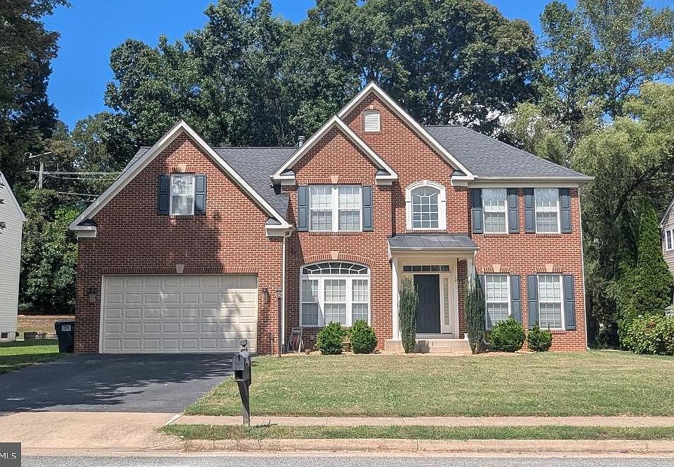 1st image of 24 Nugent Dr