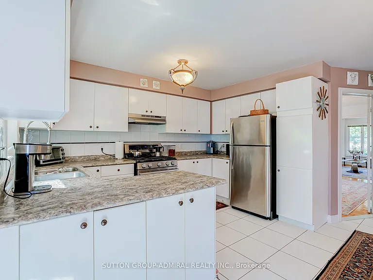 8890 Martin Grove Rd — Photo 21